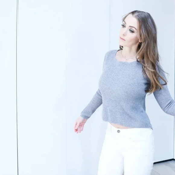 Laced back sweater - Picture 5 of 9